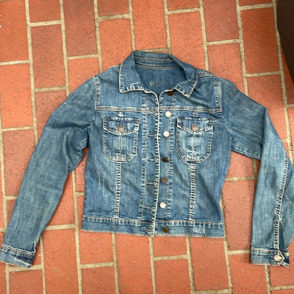 Callie denim jacket from Kut from the Kloth!